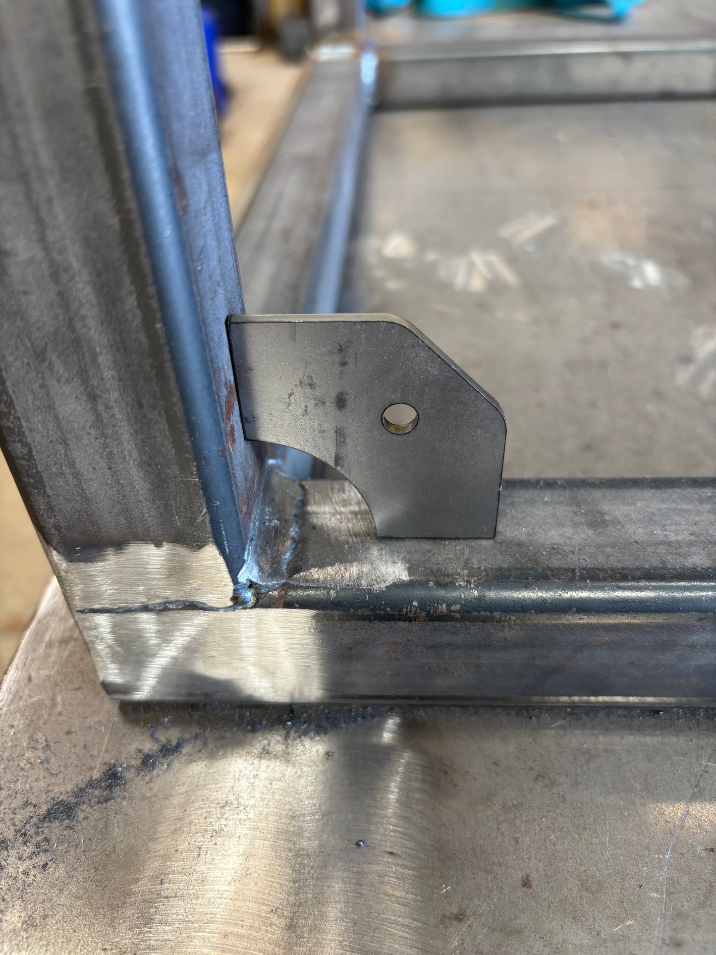Corner tab
